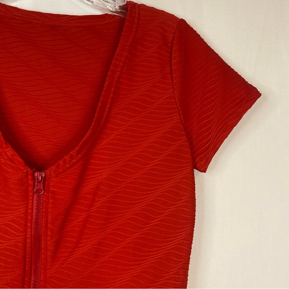SY FASHION Crop Top Deep V Neck Full Zip Red Slimming Size Medium - Picture 6 of 9